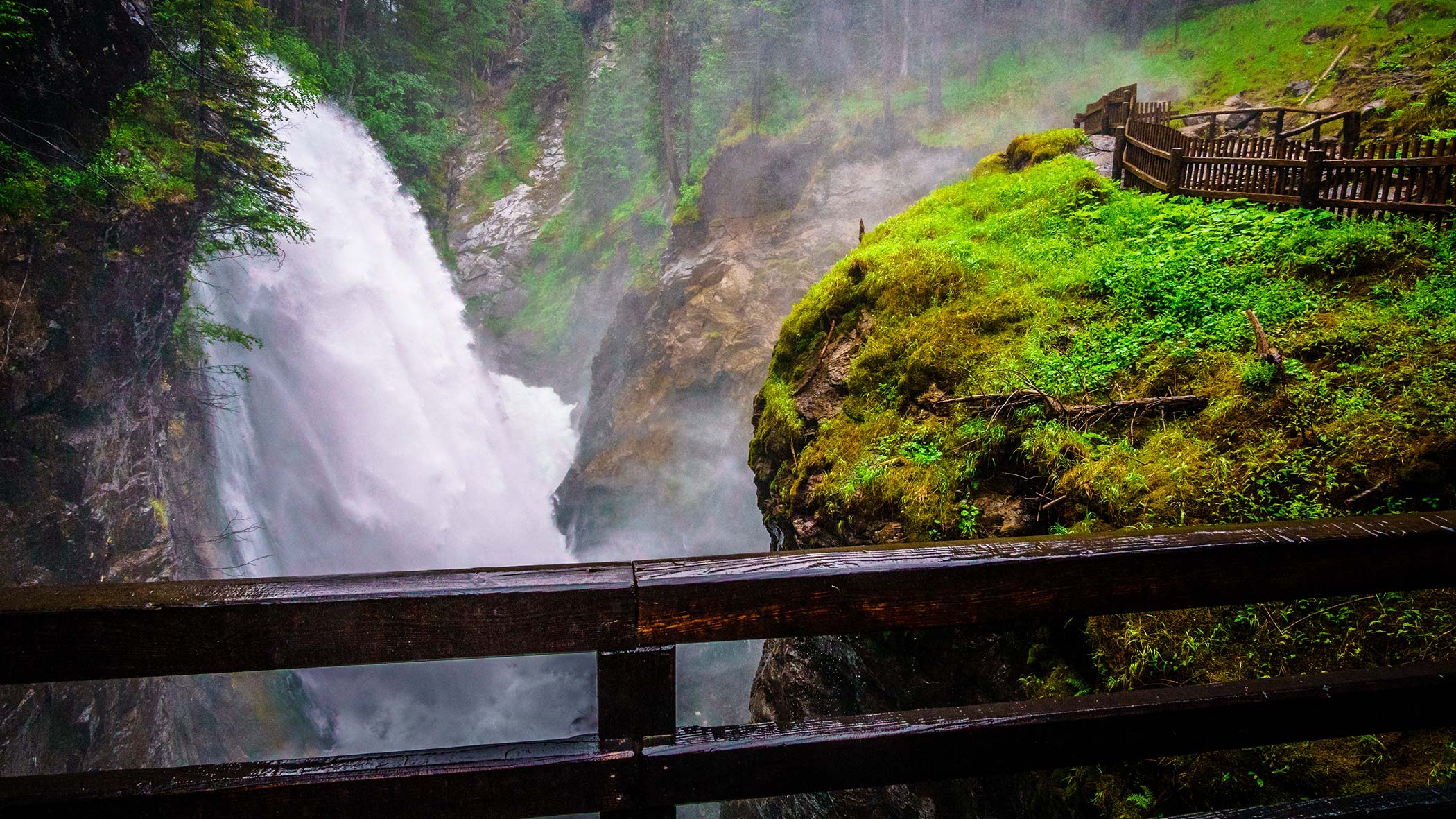 Sentiero escursionistico verso le cascate